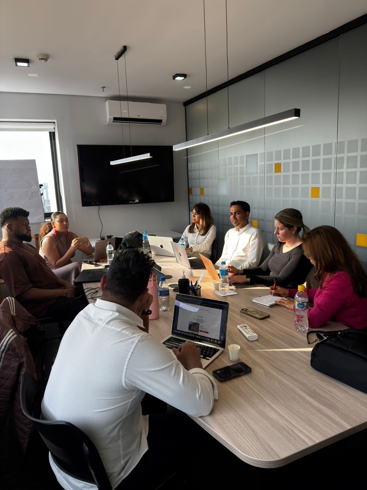 Workshop discussion with Brazilian business owners, 2025